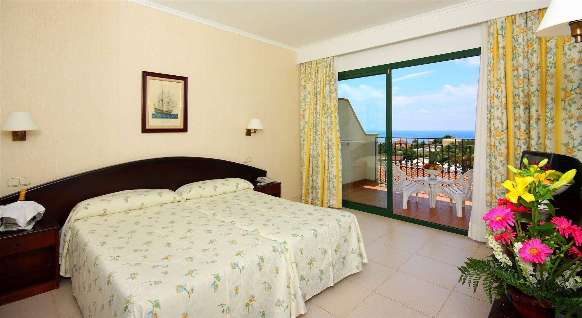 Son Bou Apartments Exterior foto